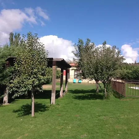 Nido Con Jacuzzi Y Piscina Privada Y 1.100m2 Apartment
